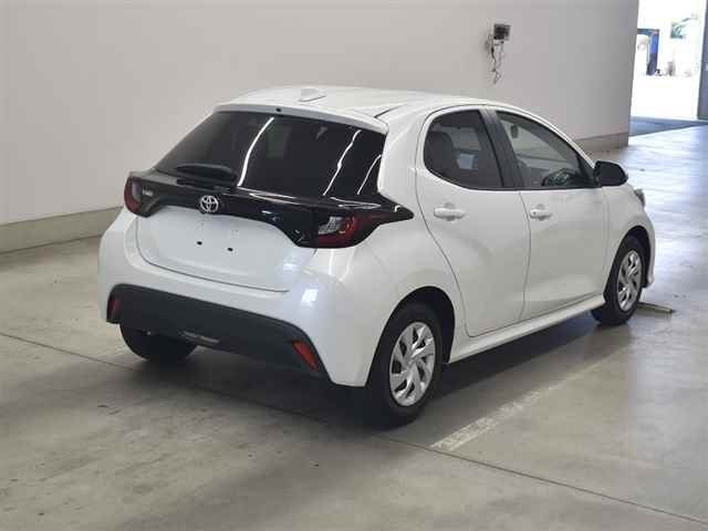 TOYOTA YARIS 2024