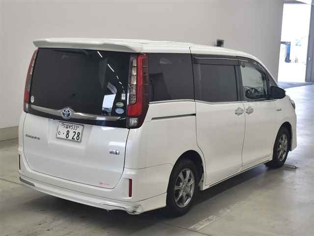 TOYOTA ESQUIRE 2016
