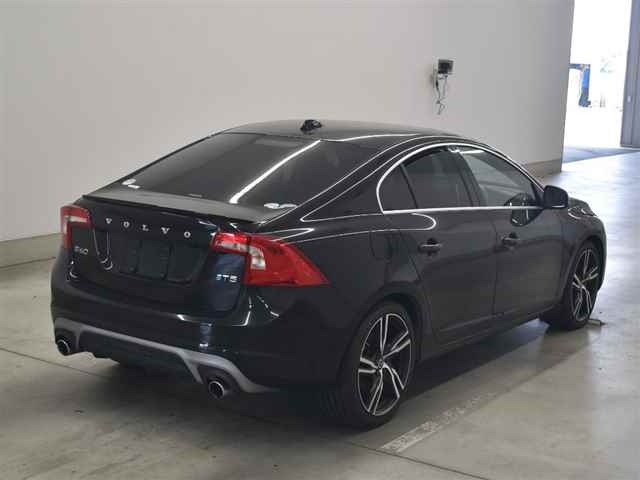 VOLVO S60 2017