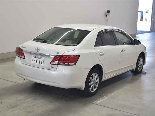 TOYOTA PREMIO 2018