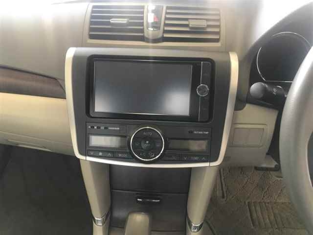 TOYOTA PREMIO 2012