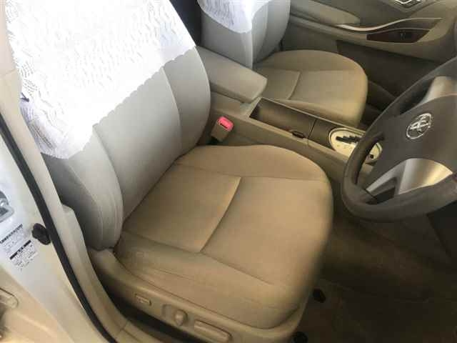 TOYOTA PREMIO 2012