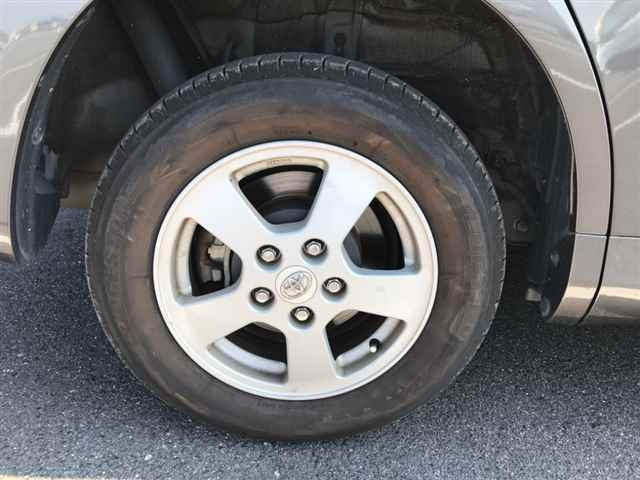 TOYOTA NOAH 2013