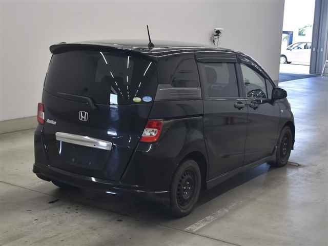 HONDA FREED 2010