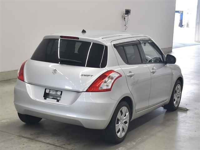 SUZUKI SWIFT 2011