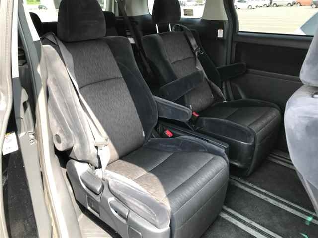 TOYOTA ALPHARD 2008
