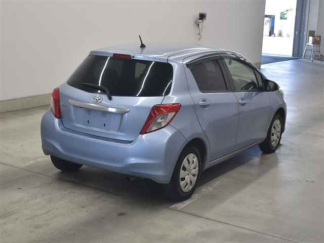 TOYOTA VITZ 2012