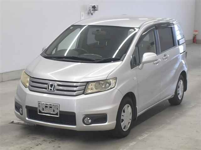 HONDA FREED 2010