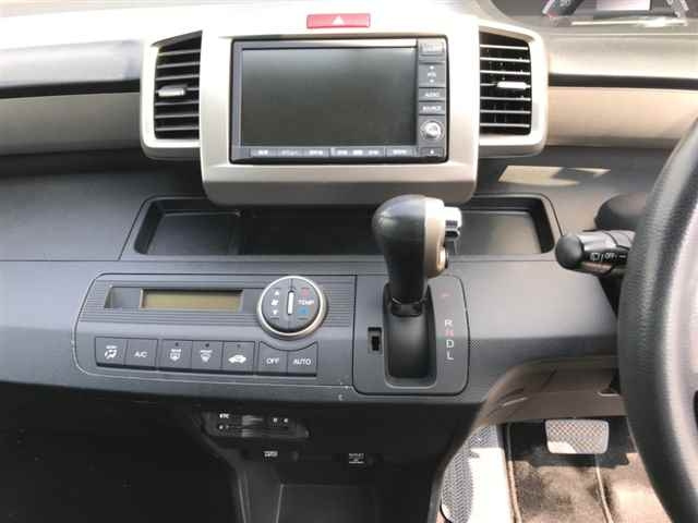 HONDA FREED 2010