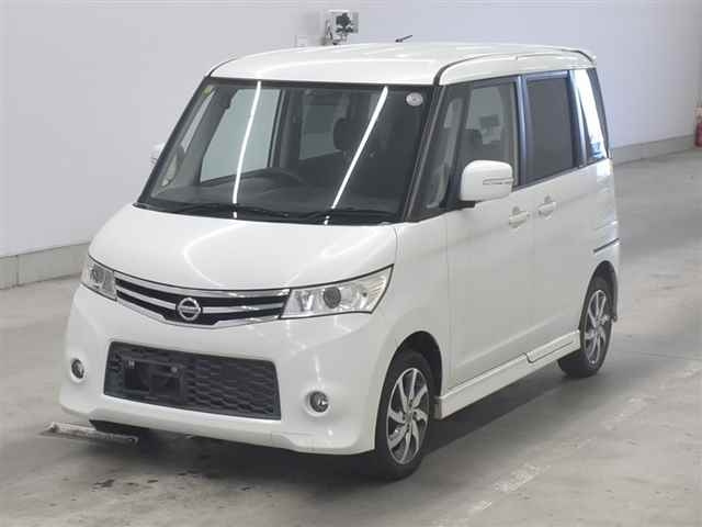 NISSAN ROOX 2010