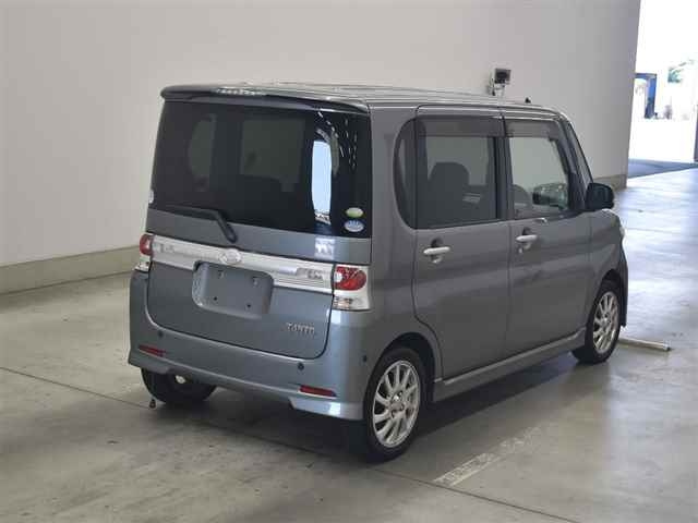 DAIHATSU TANTO 2008