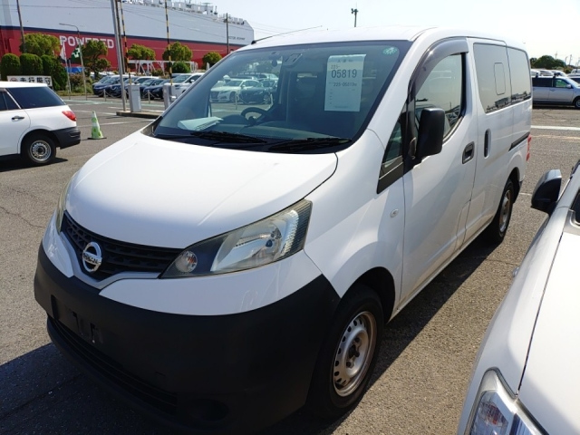 NISSAN NV200 2018