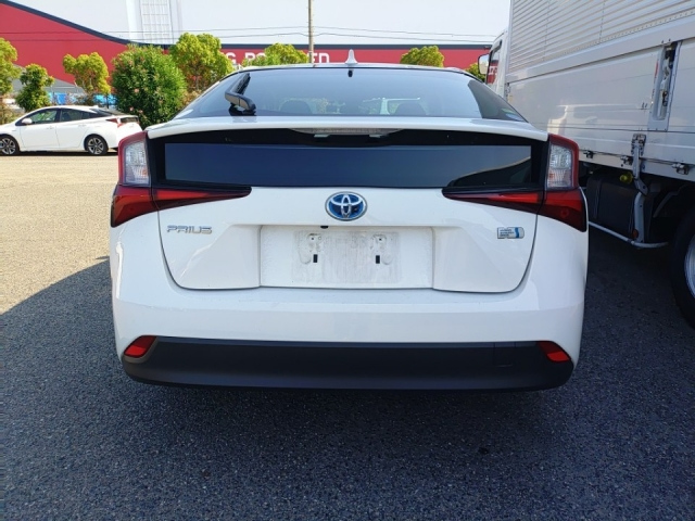 TOYOTA PRIUS 2020