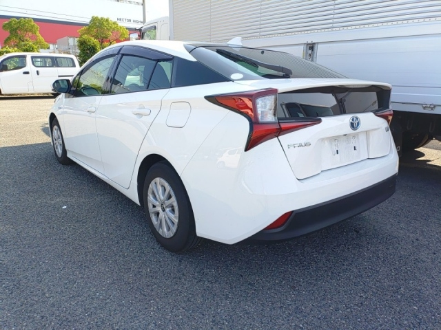 TOYOTA PRIUS 2020