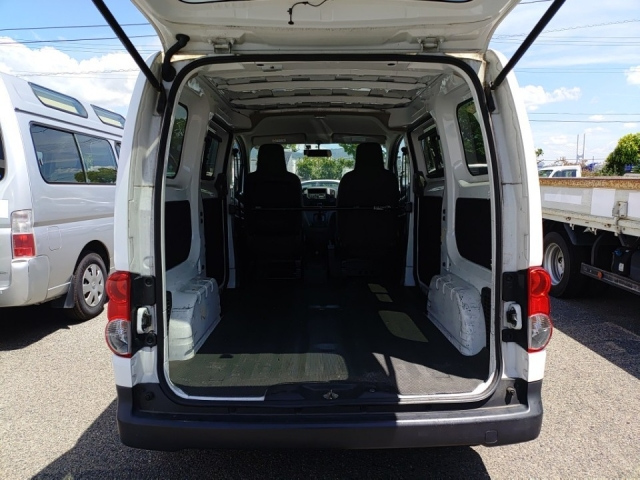 NISSAN NV200 2019