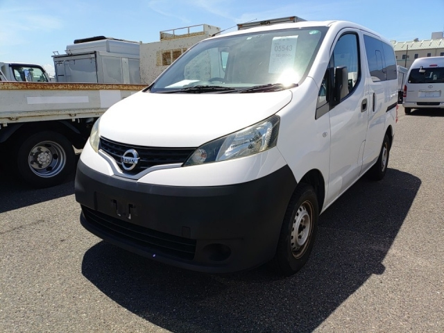 NISSAN NV200 2019