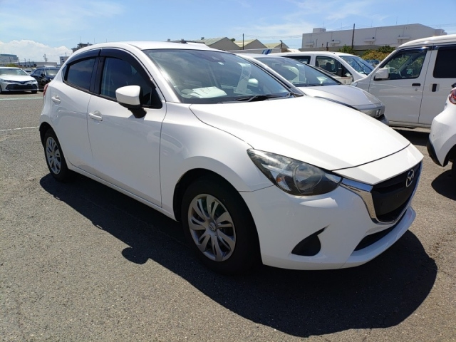 MAZDA DEMIO 2018