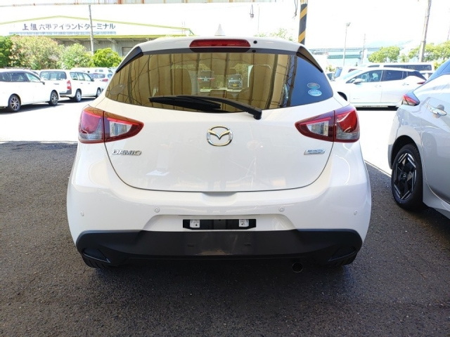 MAZDA DEMIO 2018