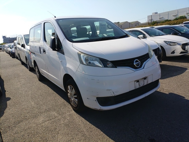 NISSAN NV200 2016