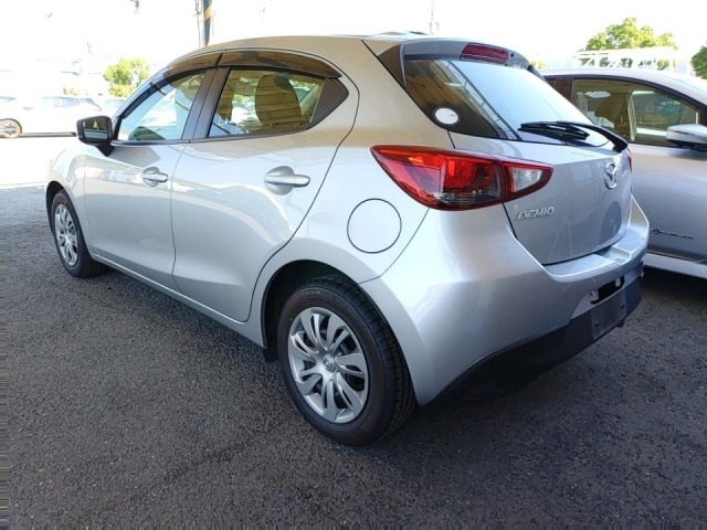 MAZDA DEMIO 2017