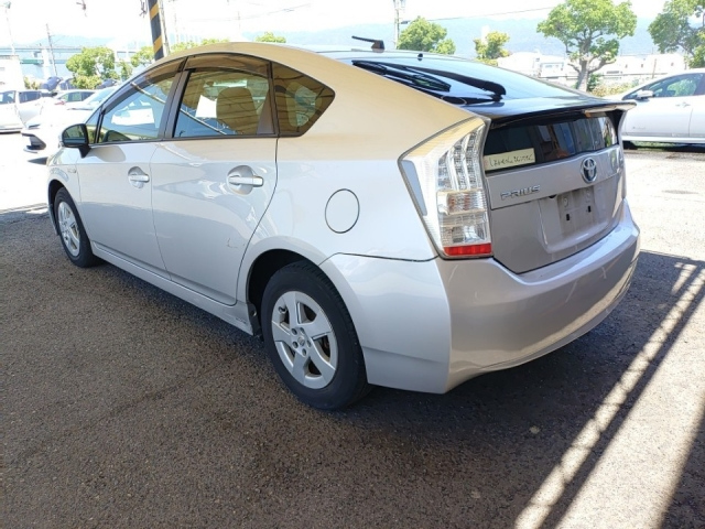 TOYOTA PRIUS 2010