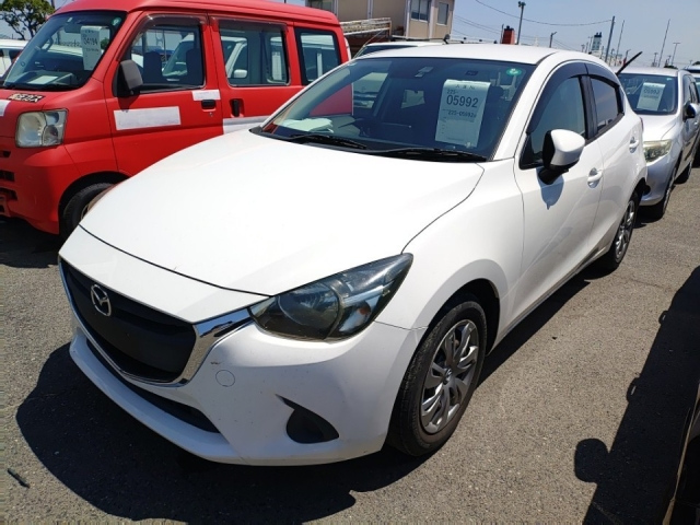 MAZDA DEMIO 2016