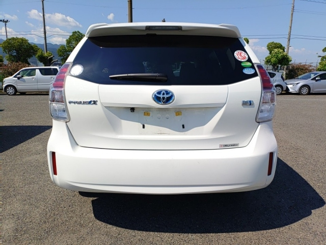 TOYOTA PRIUS ALPHA 2018