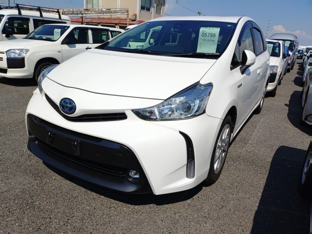 TOYOTA PRIUS ALPHA 2018