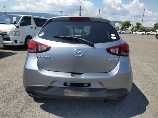 MAZDA DEMIO 2016