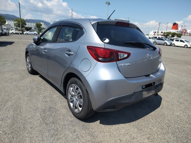 MAZDA DEMIO 2016