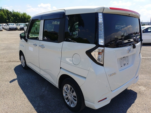 TOYOTA TANK 2018