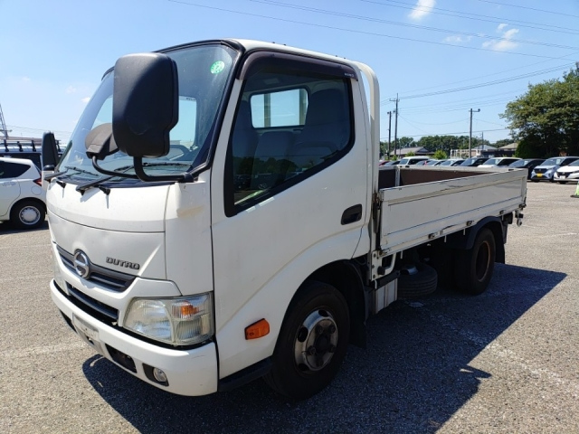 HINO DUTRO 2016