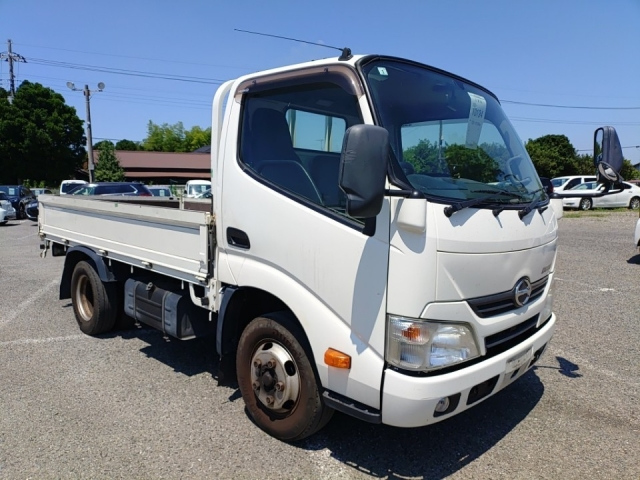 HINO DUTRO 2016