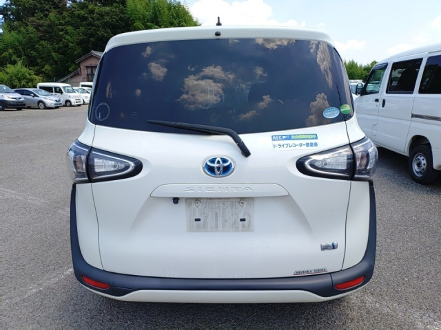 TOYOTA SIENTA 2020