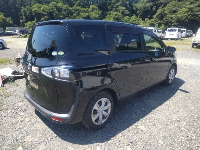 TOYOTA SIENTA 2018