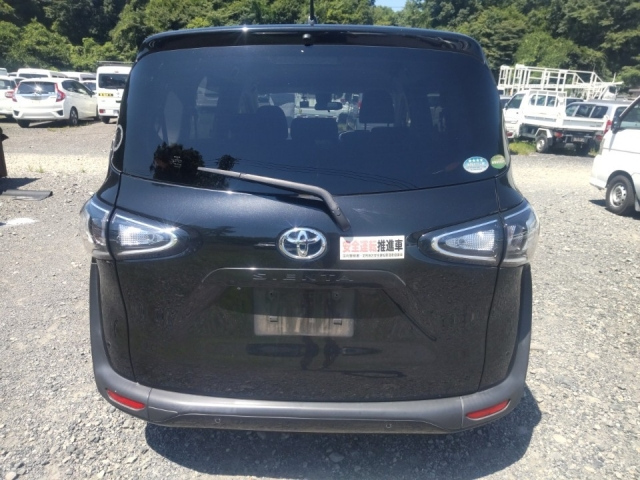 TOYOTA SIENTA 2018