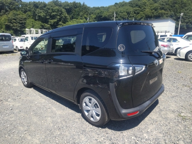 TOYOTA SIENTA 2018