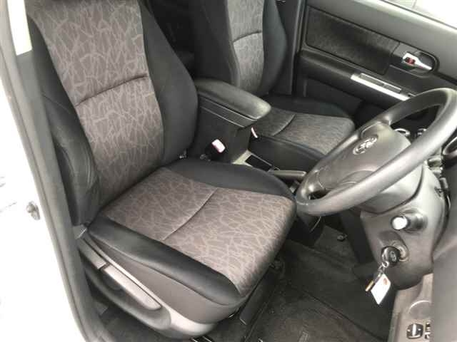 TOYOTA COROLLA RUMION 2010