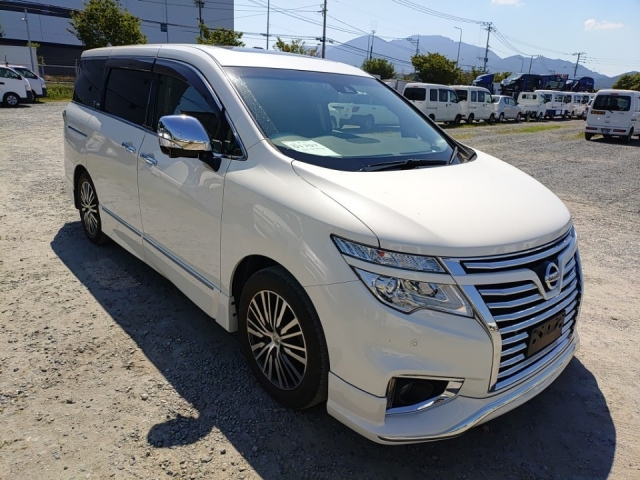 NISSAN ELGRAND 2019