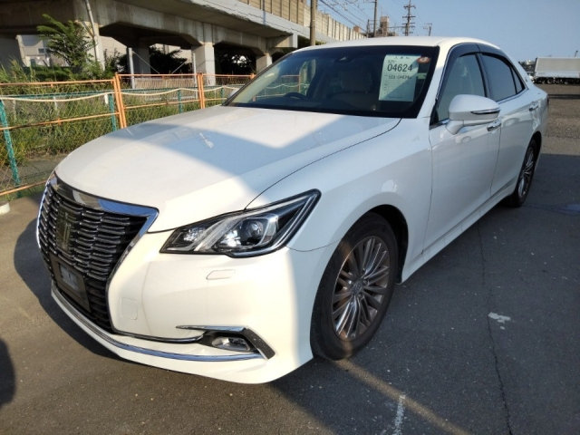 TOYOTA CROWN 2017