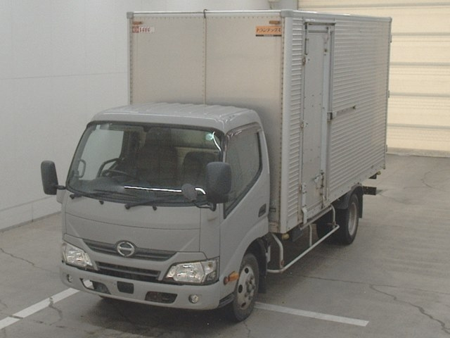 HINO DUTRO 2016