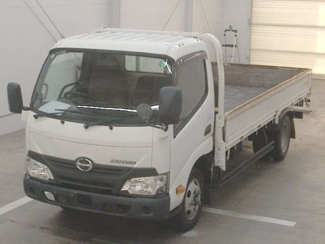 HINO DUTRO 2018
