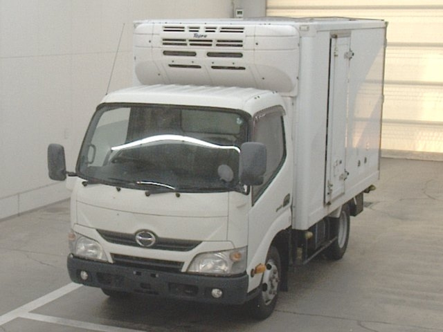 HINO DUTRO 2015