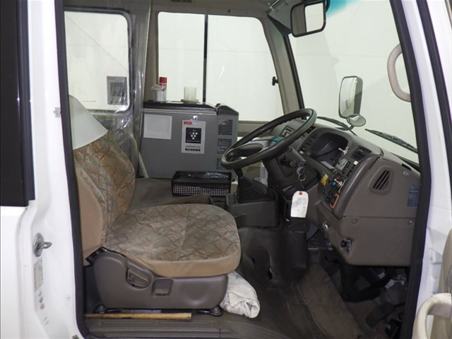 MITSUBISHI ROSA 2012