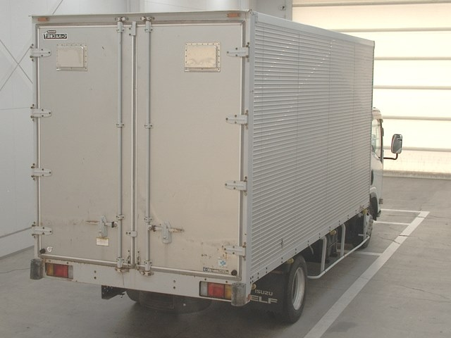 ISUZU ELF 2011