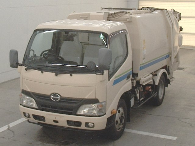 HINO DUTRO 2015