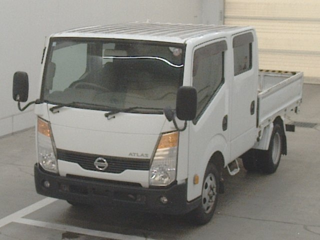 NISSAN ATLAS 2015