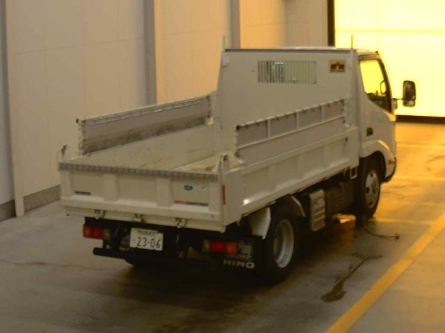 HINO DUTRO 2023