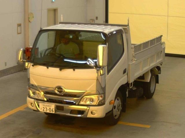 HINO DUTRO 2023