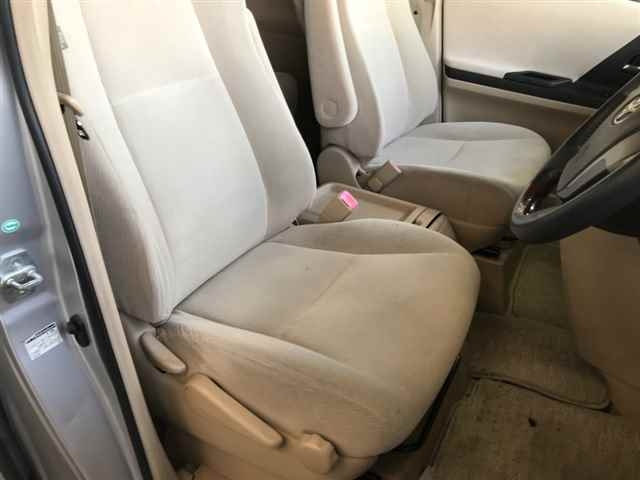 TOYOTA ALPHARD 2010